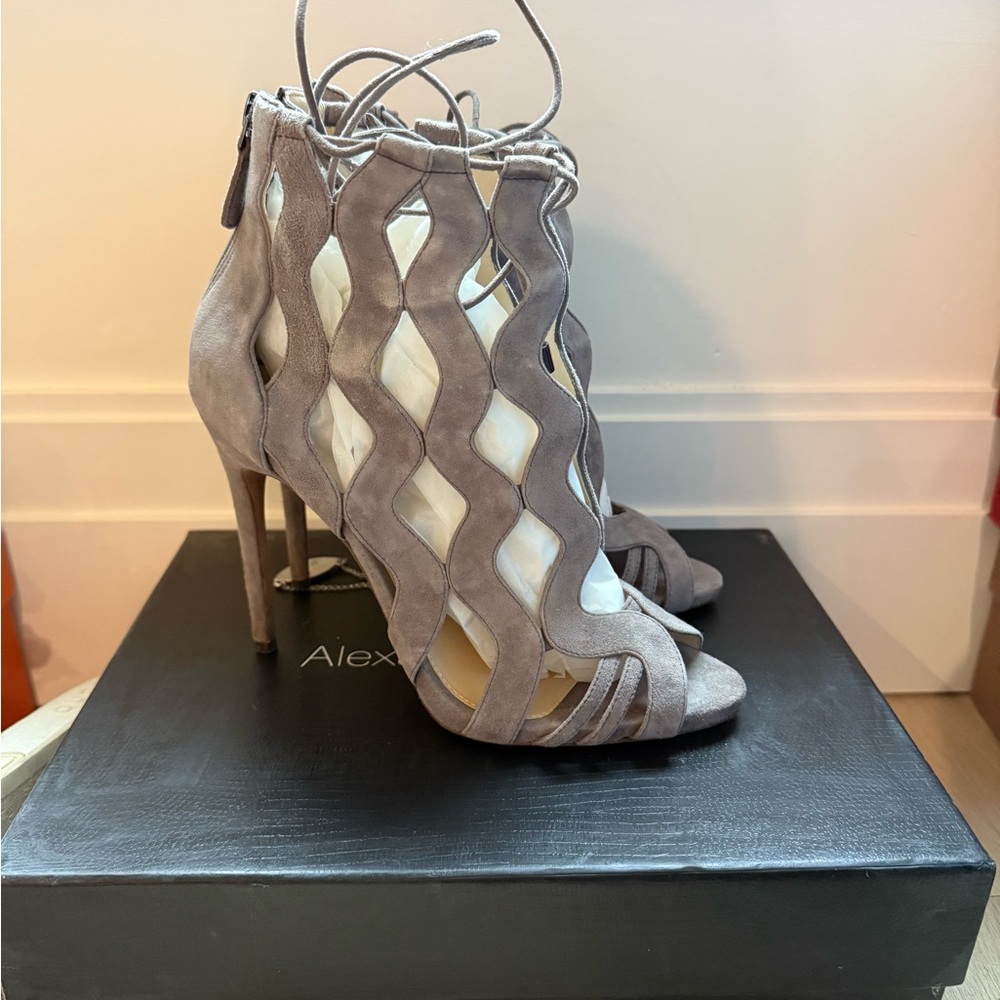 Alexandre Birman Loretta Wave-
Caged Laced-Ankle Bootie